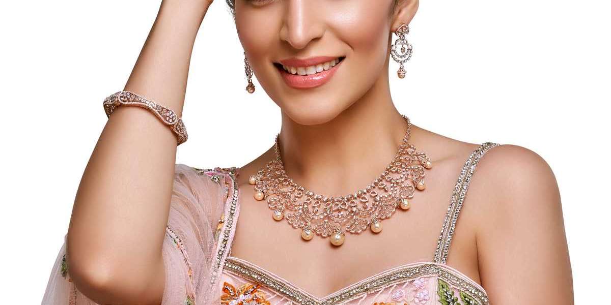 Sculpted Elegance: Unravel the Beauty of Malani Jewelers' Diamond Bangle Collections