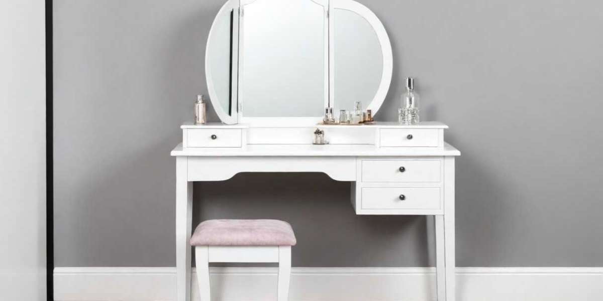 What are essential features to consider when buying dressing table