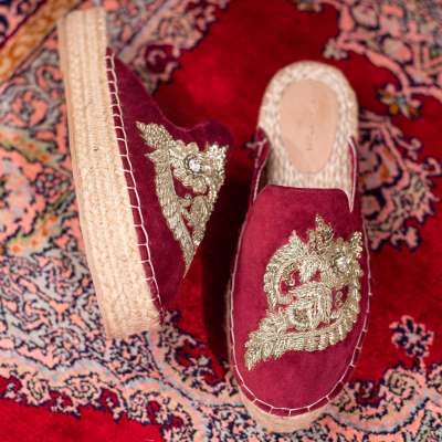 Find the Perfect Bridal Sandals and Footwear at Pari Pari Profile Picture