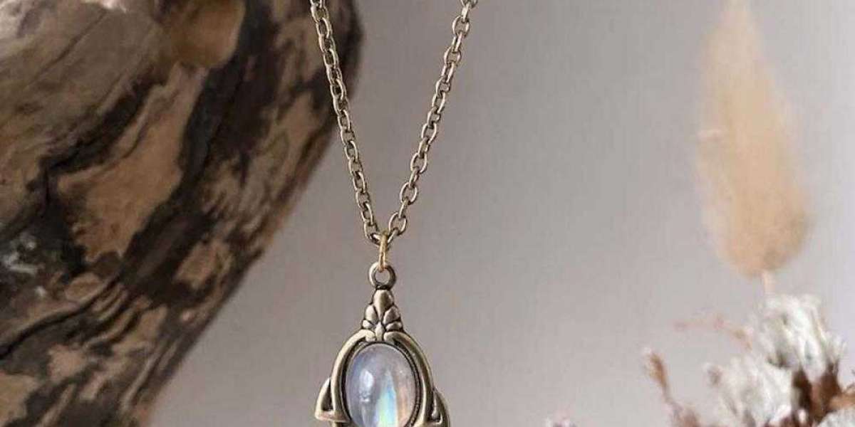 Moonstone Jewelry: Style with a Touch of Magic